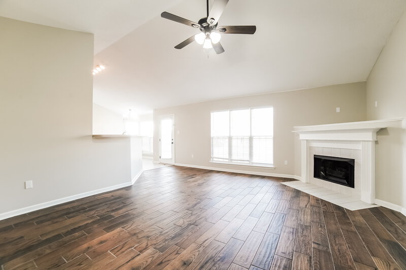 1,665/Mo, 6647 Kentbrook Dr Horn Lake, MS 38637 Living Room View