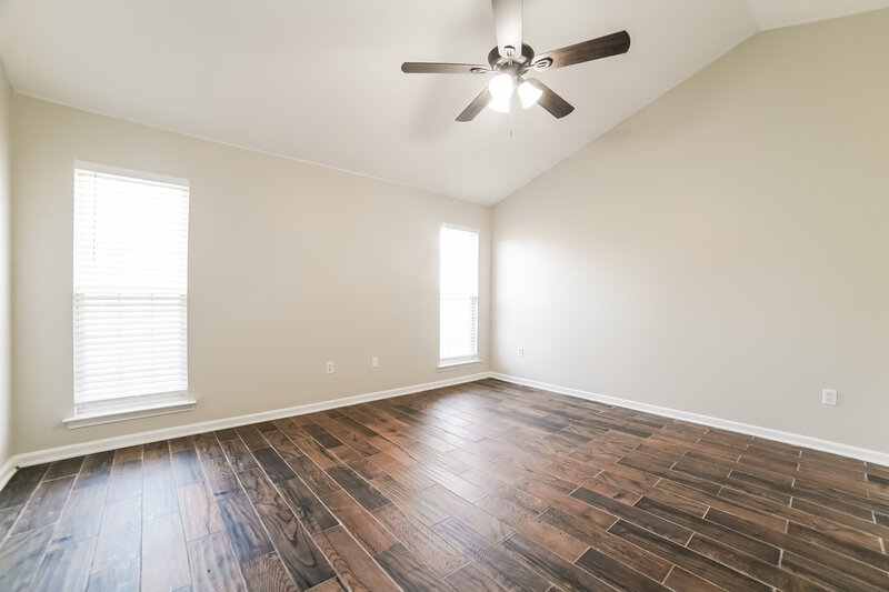 1,665/Mo, 6647 Kentbrook Dr Horn Lake, MS 38637 Main Bedroom View