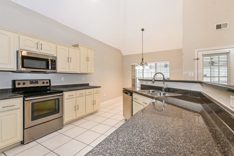 2,225/Mo, 8083 Delta Lakes Blvd Walls, MS 38680 Kitchen View