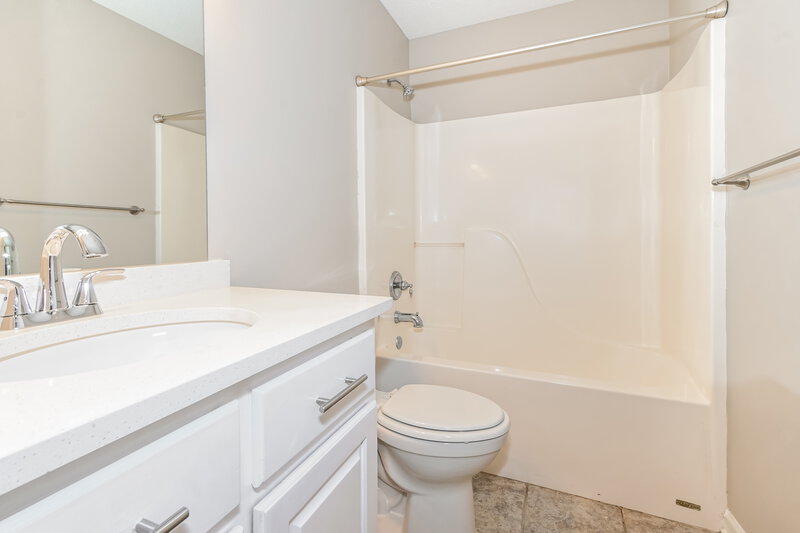 2,225/Mo, 8083 Delta Lakes Blvd Walls, MS 38680 Bathroom View