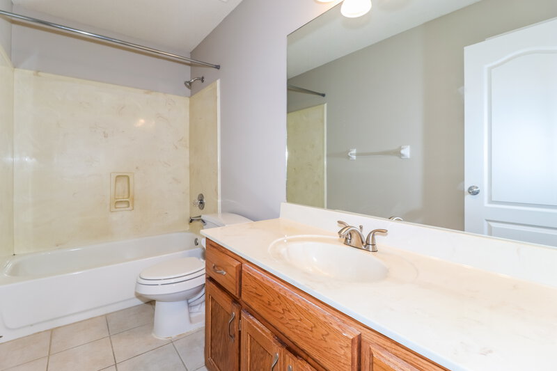 1,885/Mo, 13086 Braybourne Pkwy Olive Branch, MS 38654 Bathroom View