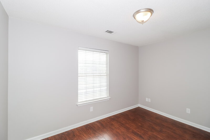 1,615/Mo, 15 Oak Lake Cv Oakland, TN 38060 Bedroom View