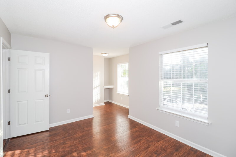 1,615/Mo, 15 Oak Lake Cv Oakland, TN 38060 Bedroom View 2