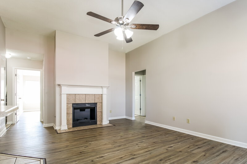 2,490/Mo, 7687 Cassidy Dr Walls, MS 38680 Living Room View 2