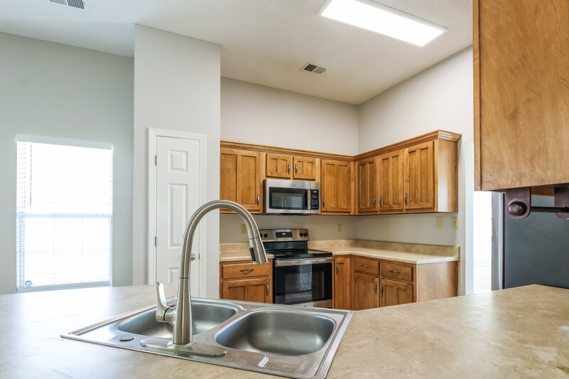 2,490/Mo, 7687 Cassidy Dr Walls, MS 38680 Kitchen View 2