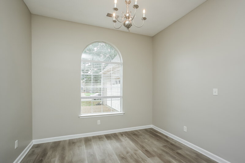 2,425/Mo, 5583 Sugarberry Ln Southaven, MS 38672 Dining Room View