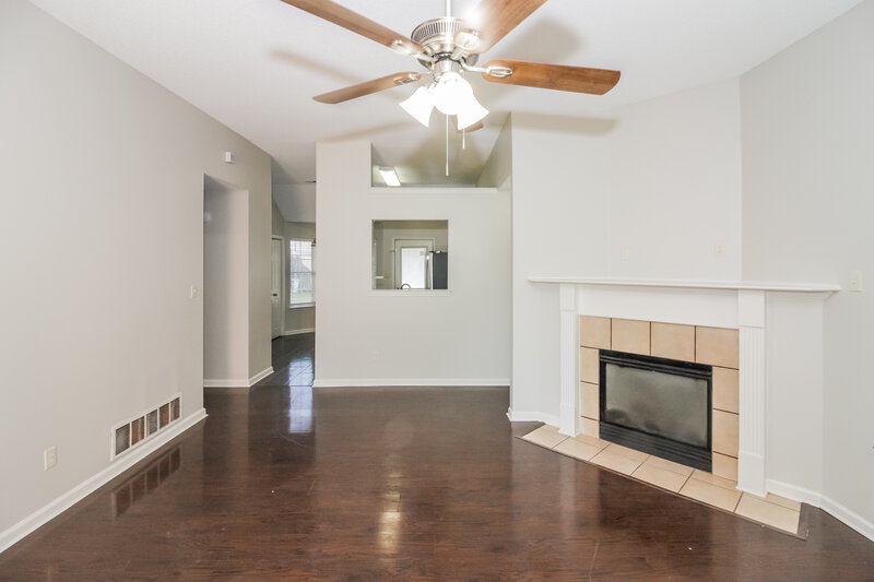 2,510/Mo, 9812 Southern Oak Way Olive Branch, MS 38654 Living Room View