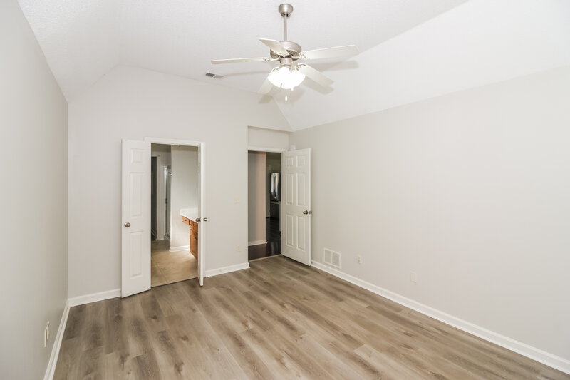 2,510/Mo, 9812 Southern Oak Way Olive Branch, MS 38654 Main Bedroom View 2