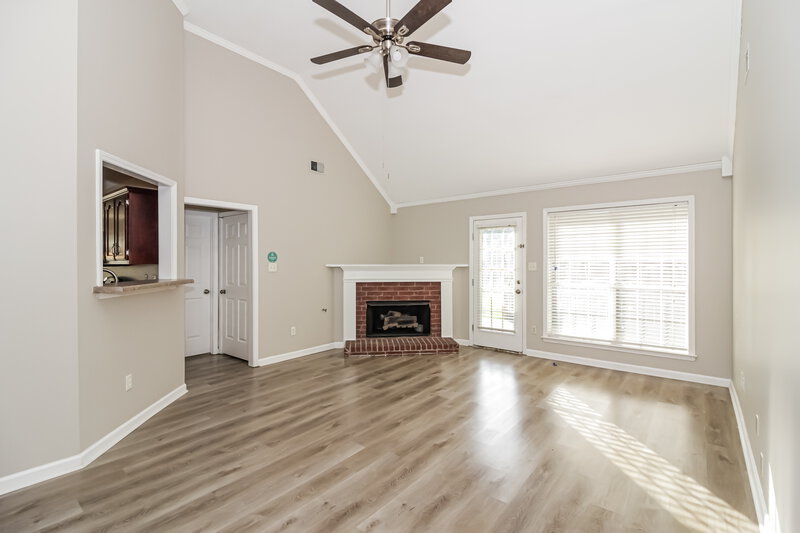 2,930/Mo, 4845 Shadow Pine Cv Bartlett, TN 38002 Living Room View