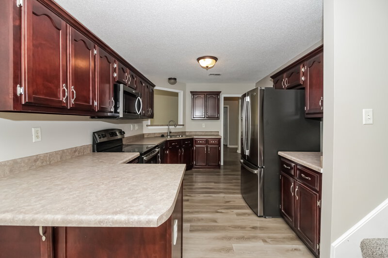 2,930/Mo, 4845 Shadow Pine Cv Bartlett, TN 38002 Kitchen View 2