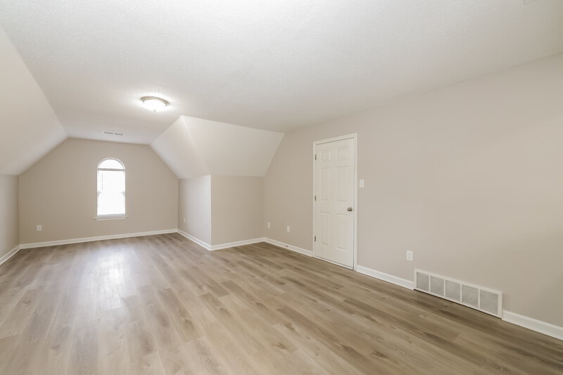 1,935/Mo, 6150 Woodstock View Dr Millington, TN 38053 Loft View