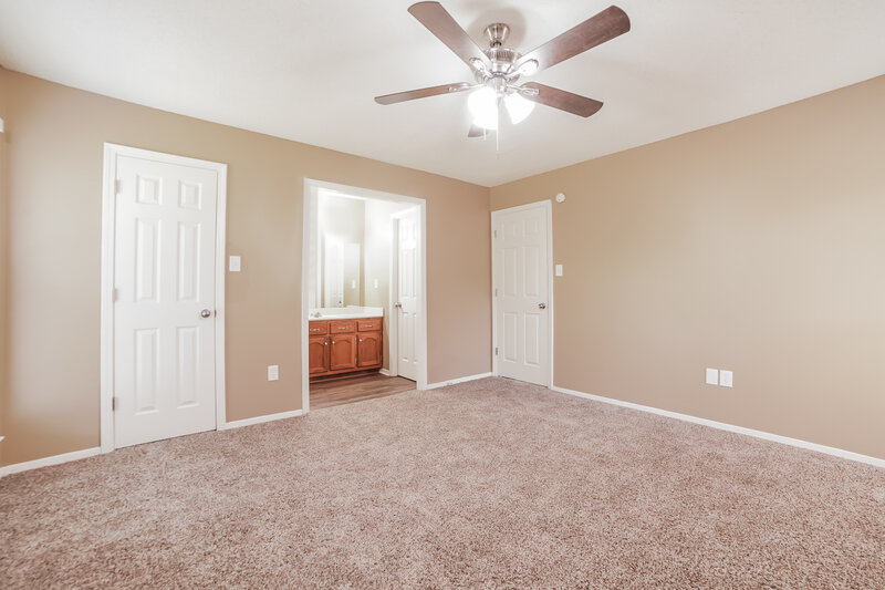 1,575/Mo, 10674 Oak Leaf Dr Olive Branch, MS 38654 Main Bedroom View