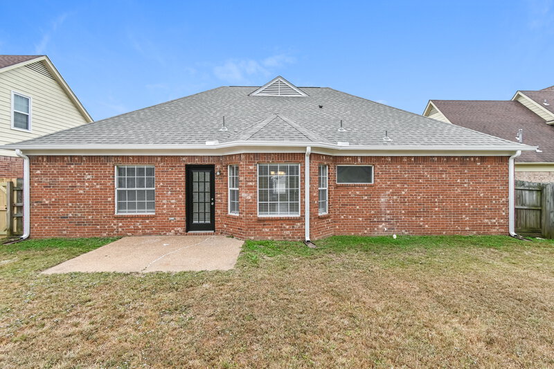 1,795/Mo, 10244 Green Moss Dr N Cordova, TN 38018 Rear View