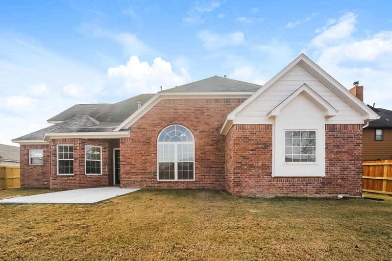 2,450/Mo, 7204 Millers Glen Way Memphis, TN 38125 Rear View