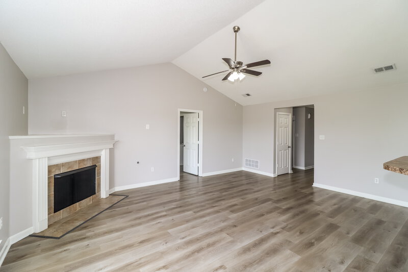 1,895/Mo, 10569 Rhapsody Cv Walls, MS 38680 Living Room View 2