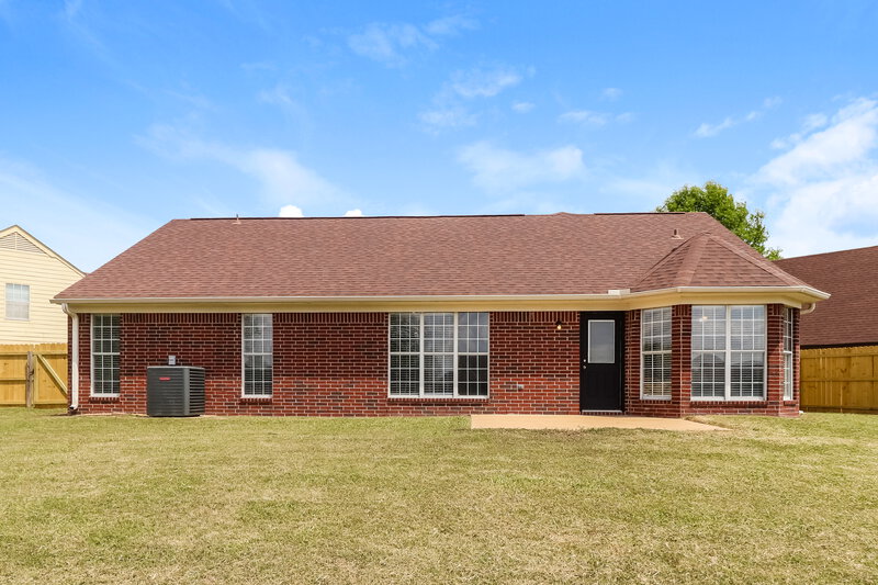 1,895/Mo, 10569 Rhapsody Cv Walls, MS 38680 Rear View