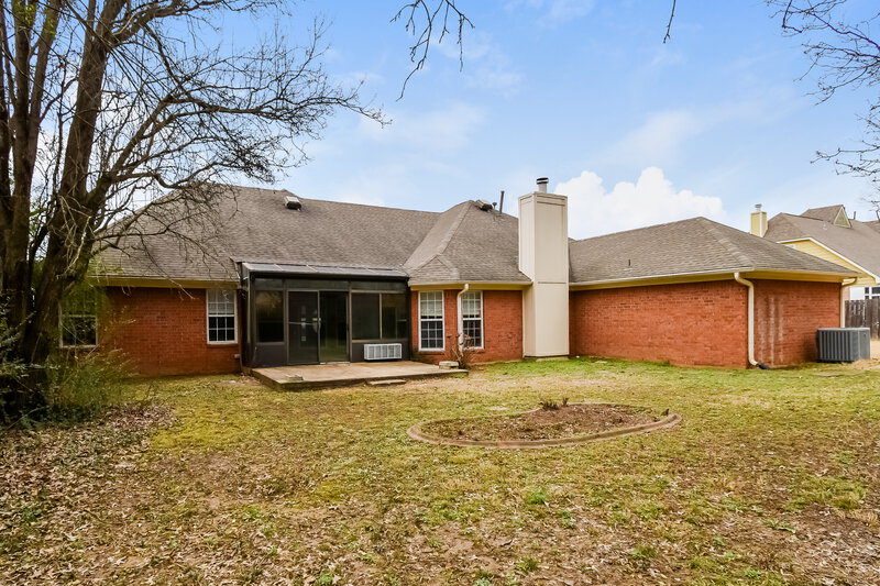 2,310/Mo, 4480 Glenchase Dr Bartlett, TN 38135 Rear View 2