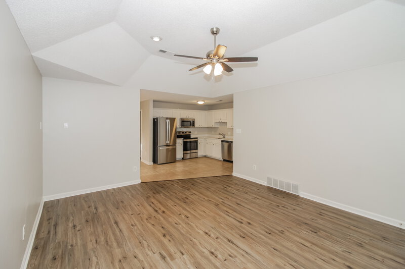 1,545/Mo, 1185 Breezy Valley Dr Cordova, TN 38018 Living Room View