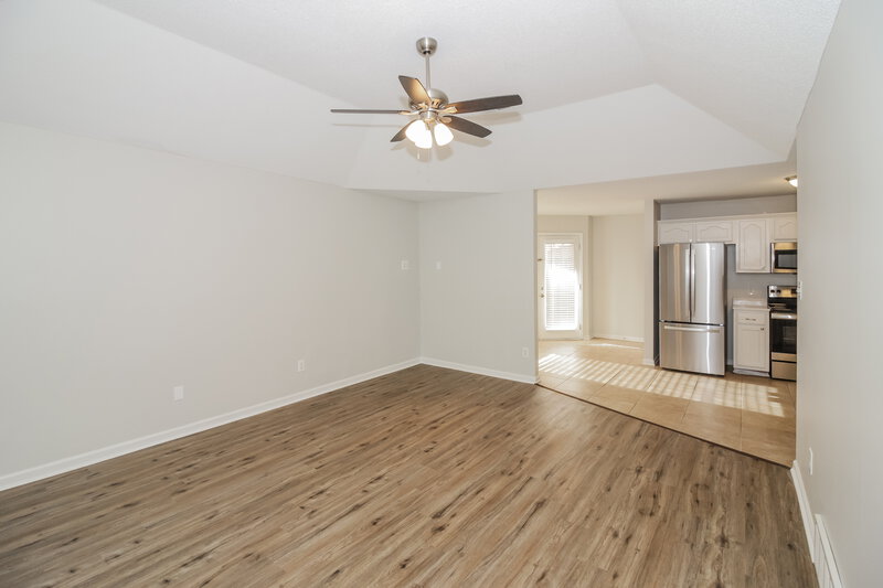 1,545/Mo, 1185 Breezy Valley Dr Cordova, TN 38018 Living Room View 2