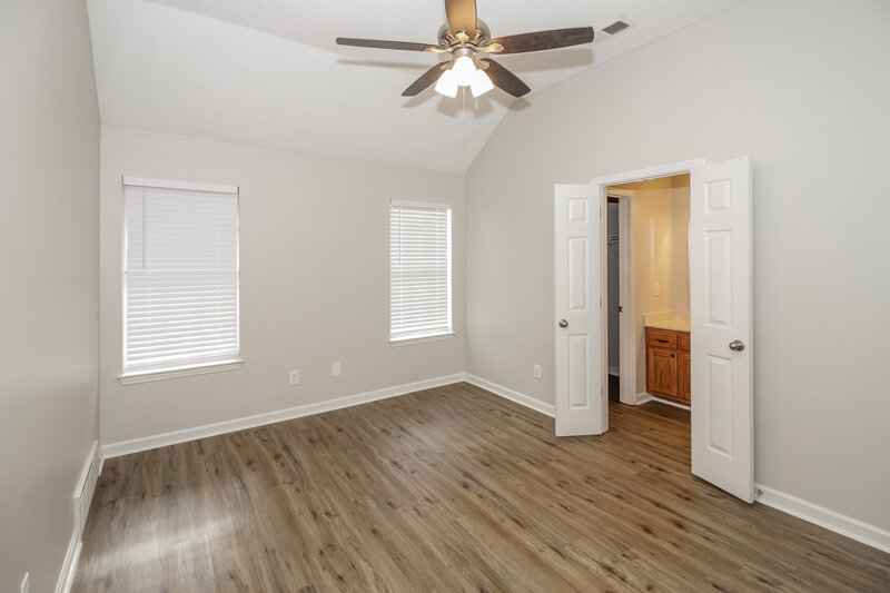 1,545/Mo, 1185 Breezy Valley Dr Cordova, TN 38018 Main Bedroom View