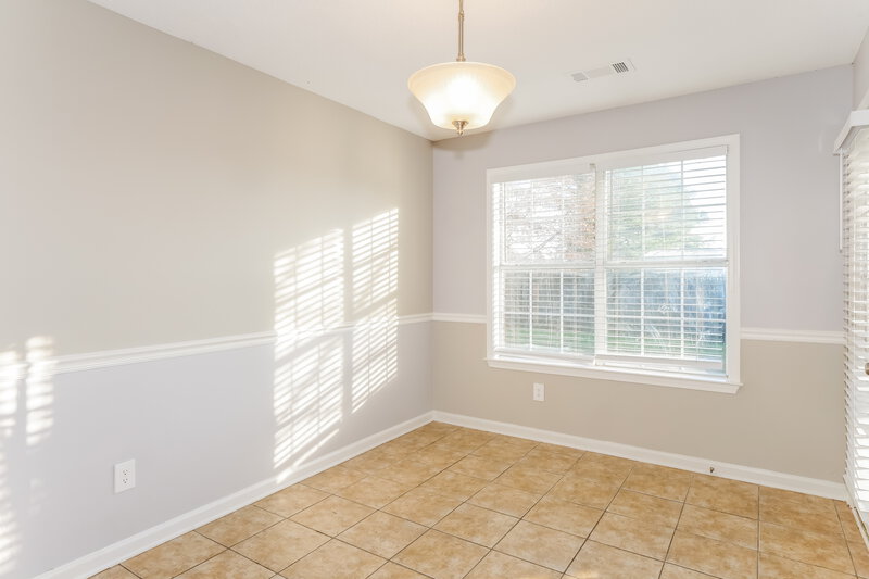 1,925/Mo, 2960 Woodland Ash Cv Lakeland, TN 38002 Dining Room View