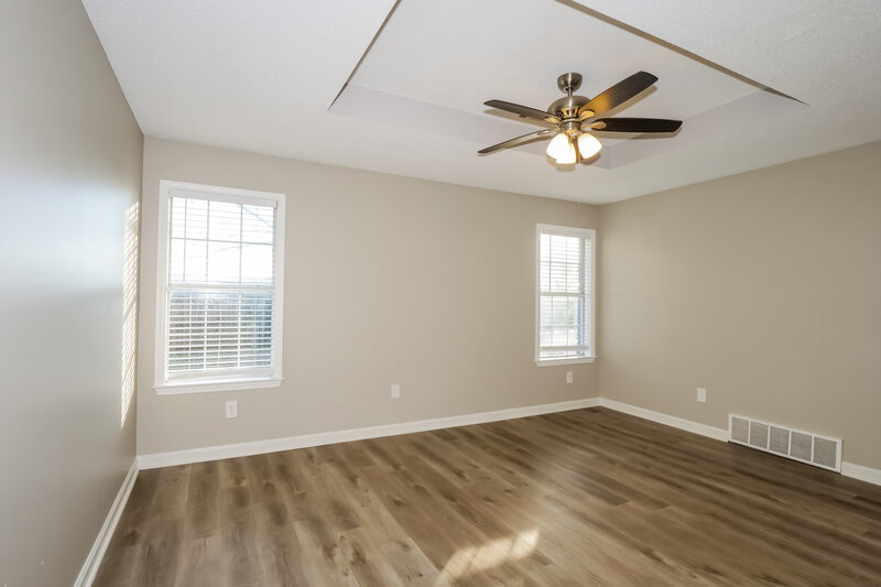 1,925/Mo, 2960 Woodland Ash Cv Lakeland, TN 38002 Main Bedroom View