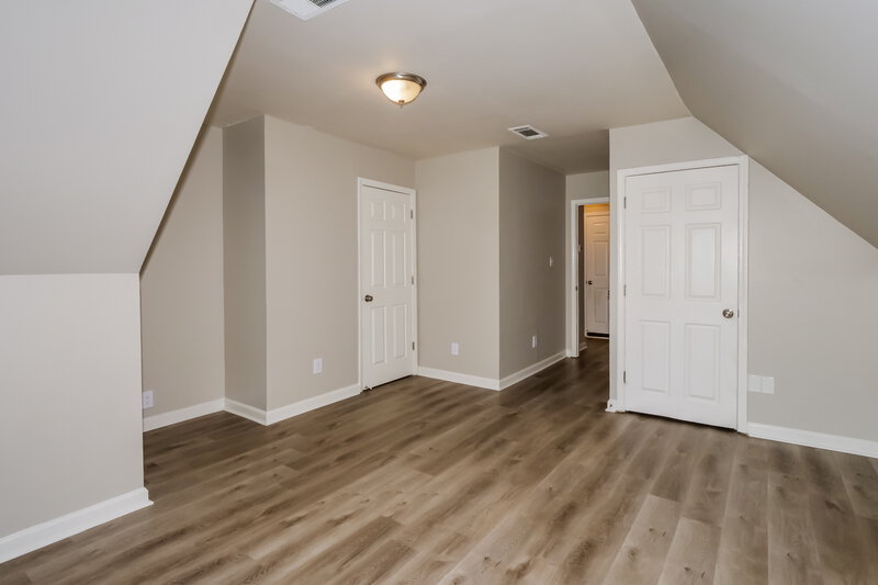 1,925/Mo, 2960 Woodland Ash Cv Lakeland, TN 38002 Loft View 2