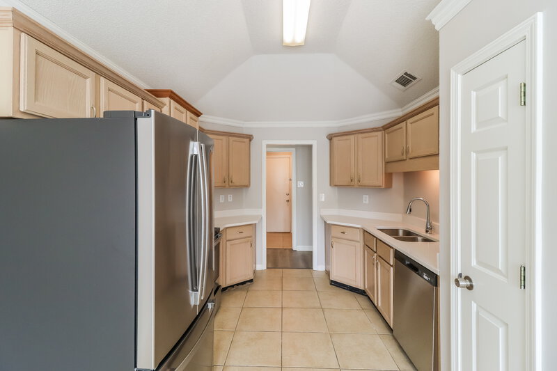 1,925/Mo, 10029 Woodland Grove Dr Lakeland, TN 38002 Kitchen View