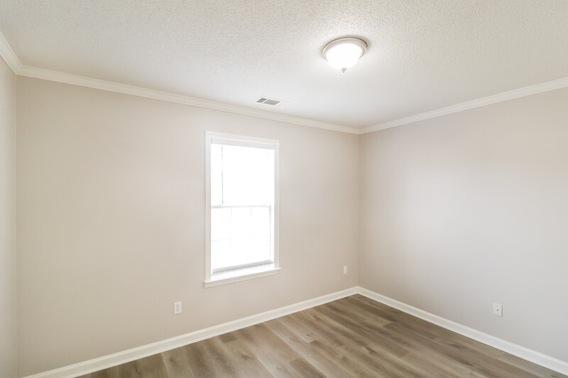 1,925/Mo, 10029 Woodland Grove Dr Lakeland, TN 38002 Bedroom View