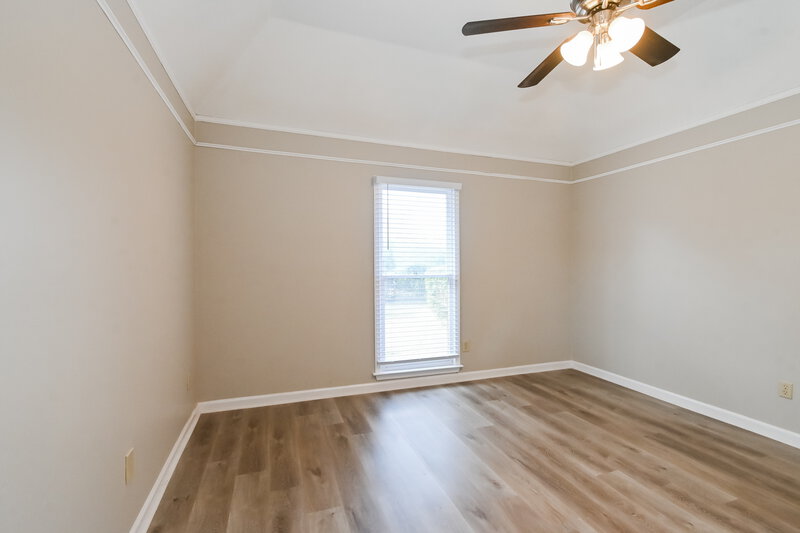 1,880/Mo, 4430 Highgrove Dr Memphis, TN 38125 Main Bedroom View 2