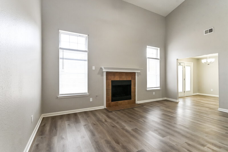 1,870/Mo, 7412 Hunters Horn Dr Olive Branch, MS 38654 Living Room View 2