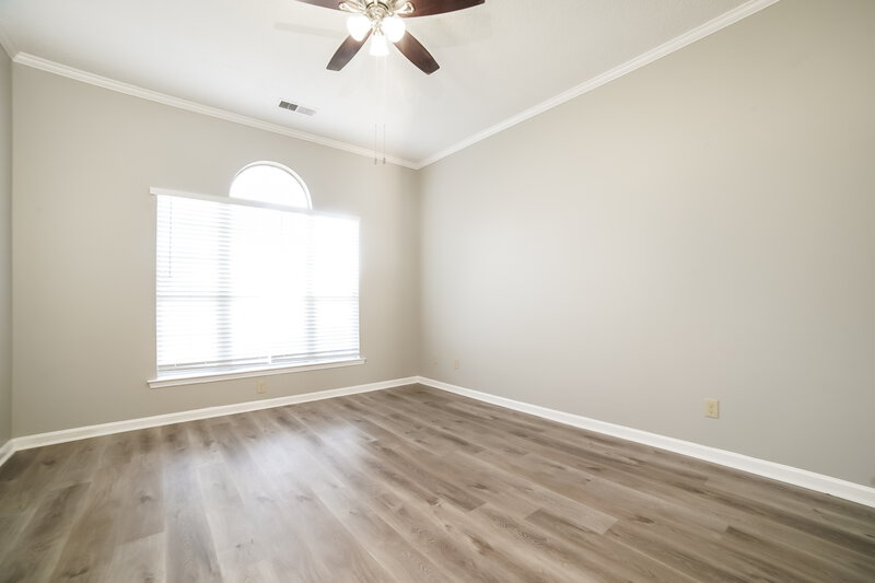 2,110/Mo, 4599 Meadow Cliff Dr Memphis, TN 38125 Main Bedroom View 2