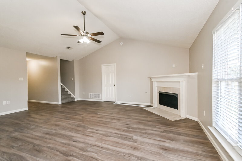 1,765/Mo, 1768 Cherry Creek Dr Southaven, MS 38671 Living Room View