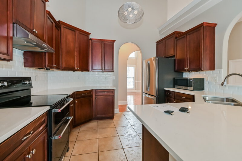 1,995/Mo, 3072 Roseleigh Dr Southaven, MS 38672 Kitchen View 2