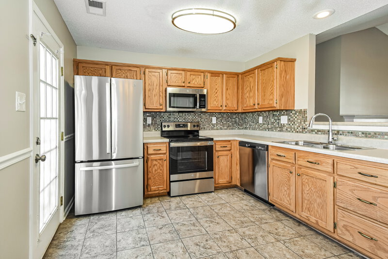 1,845/Mo, 764 Northwood West Cv Hernando, MS 38632 Kitchen View