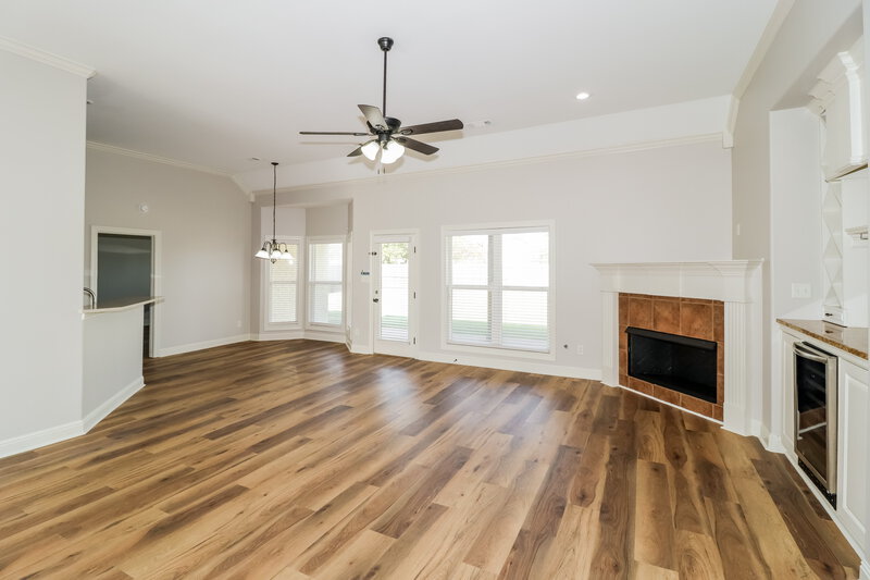 2,295/Mo, 2898 Ainsworth Ln Southaven, MS 38672 Living Room View 2