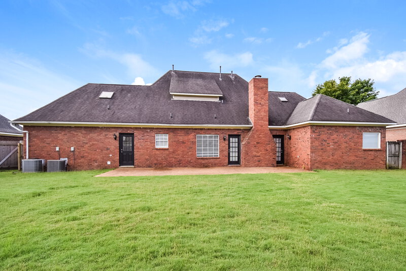 2,330/Mo, 7124 Lauren Ln Olive Branch, MS 38654 Rear View