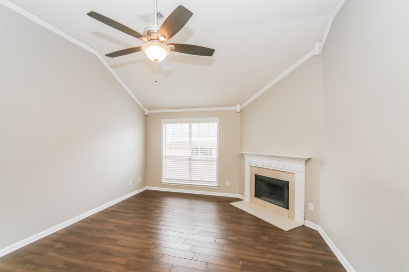 1,795/Mo, 3110 Woodland Crest Dr Lakeland, TN 38002 Living Room View