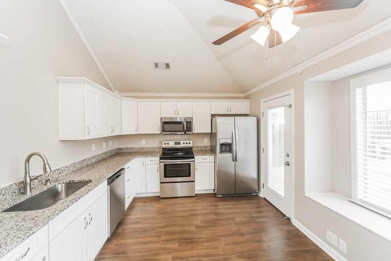 1,795/Mo, 3110 Woodland Crest Dr Lakeland, TN 38002 Kitchen View