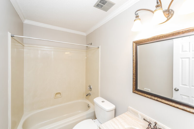 1,795/Mo, 3110 Woodland Crest Dr Lakeland, TN 38002 Bathroom View