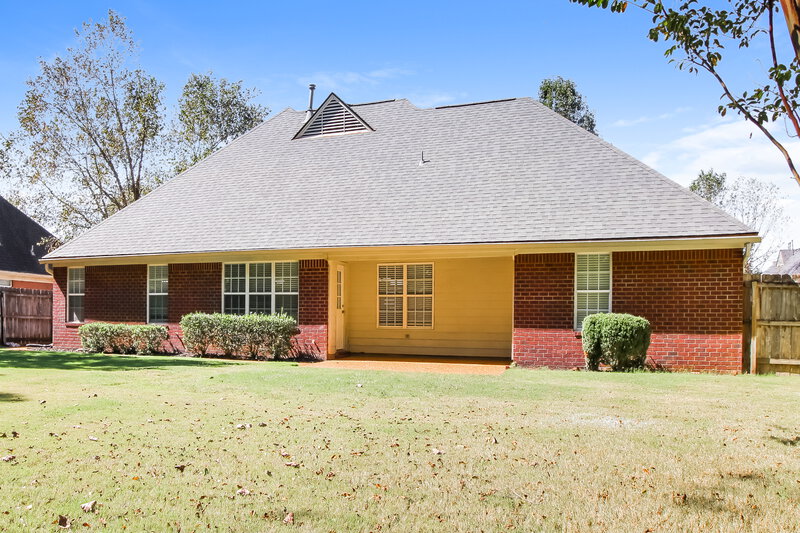 2,095/Mo, 5126 Summer Mist Cv Arlington, TN 38002 Rear View