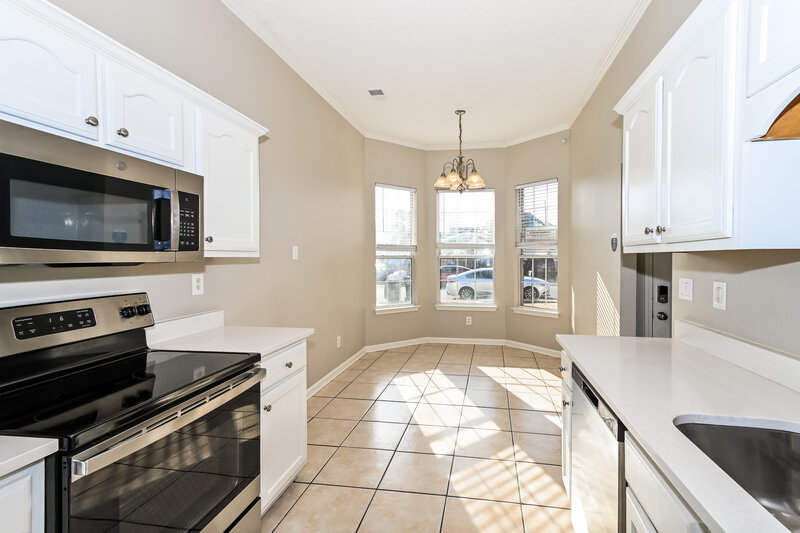 1,710/Mo, 7850 Fallstone Rd Memphis, TN 38125 Kitchen View