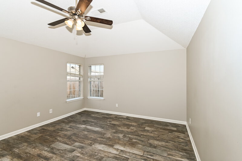 1,710/Mo, 7850 Fallstone Rd Memphis, TN 38125 Main Bedroom View