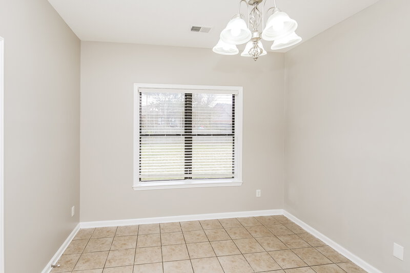 1,565/Mo, 90 Strawberry Field Cv Oakland, TN 38060 Dining Room View