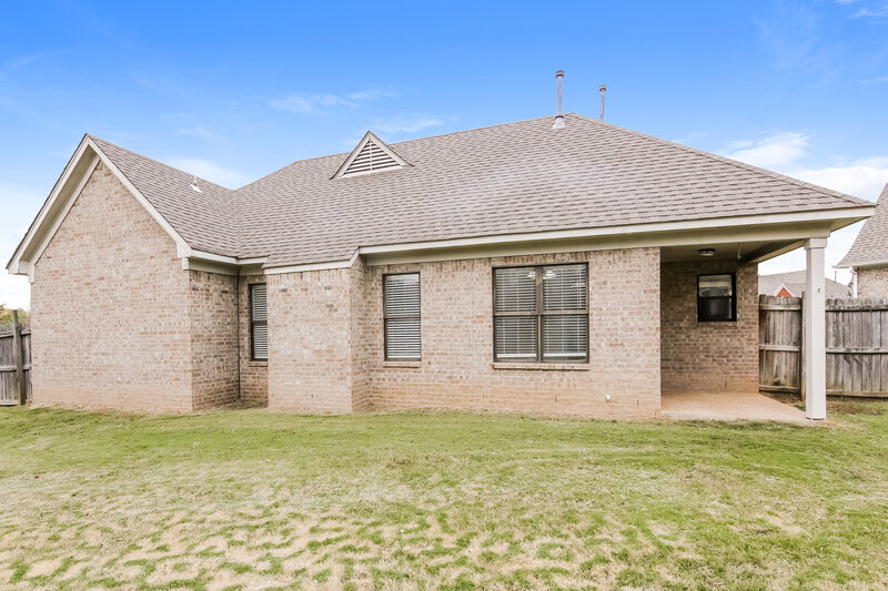 1,565/Mo, 90 Strawberry Field Cv Oakland, TN 38060 Rear View