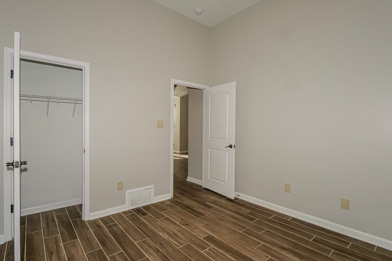 1,665/Mo, 235 Garden Springs Dr Oakland, TN 38060 Bedroom View