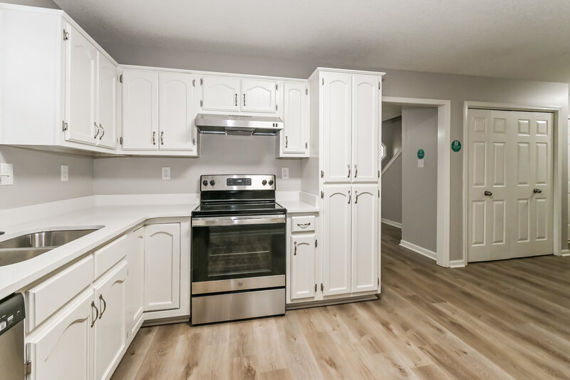 2,530/Mo, 6975 Ginwood Cv Walls, MS 38680 Kitchen View 2