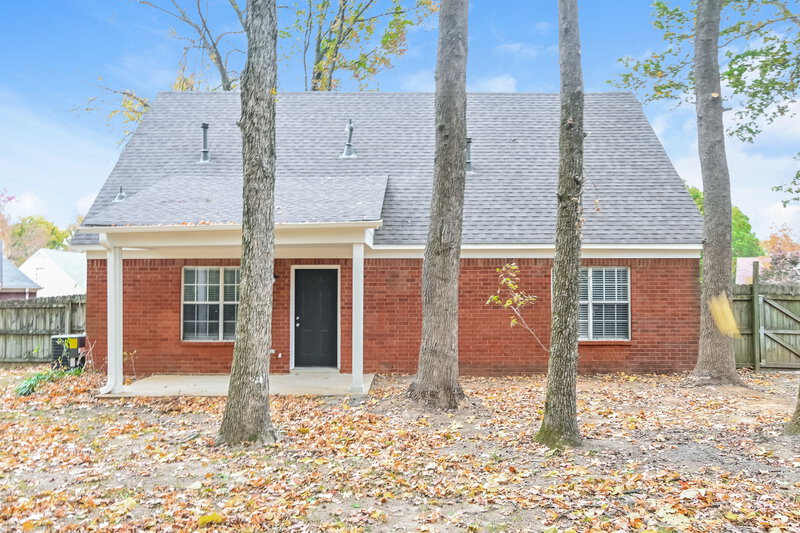 2,530/Mo, 6975 Ginwood Cv Walls, MS 38680 Rear View