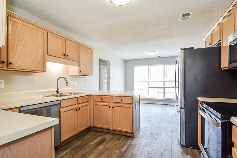 2,245/Mo, 7396 Hunters Forest Dr Olive Branch, MS 38654 Kitchen View