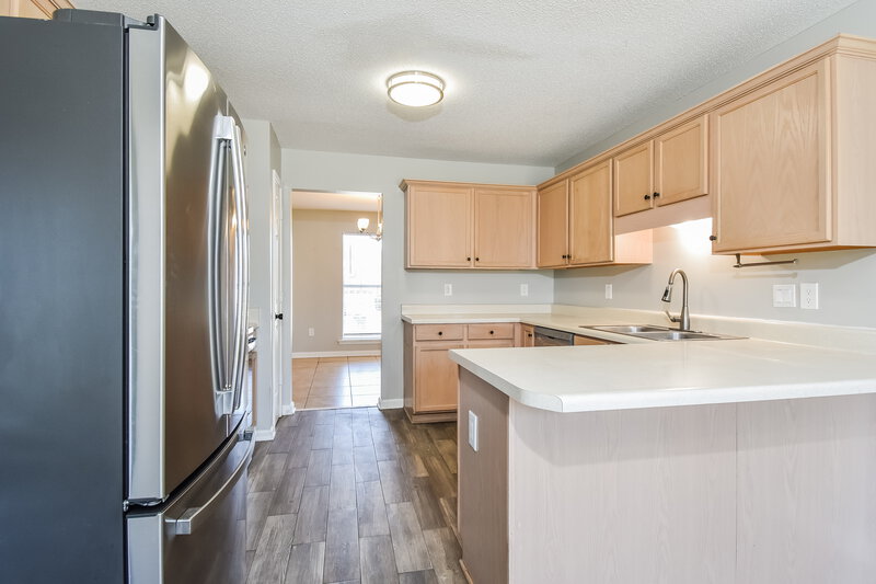 2,245/Mo, 7396 Hunters Forest Dr Olive Branch, MS 38654 Kitchen View 2